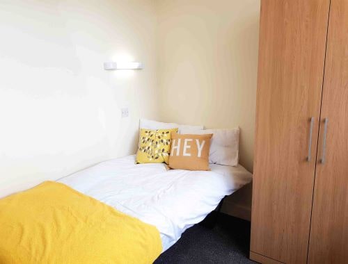 Bronze Non Ensuite | 3 or 4 Bed Flat